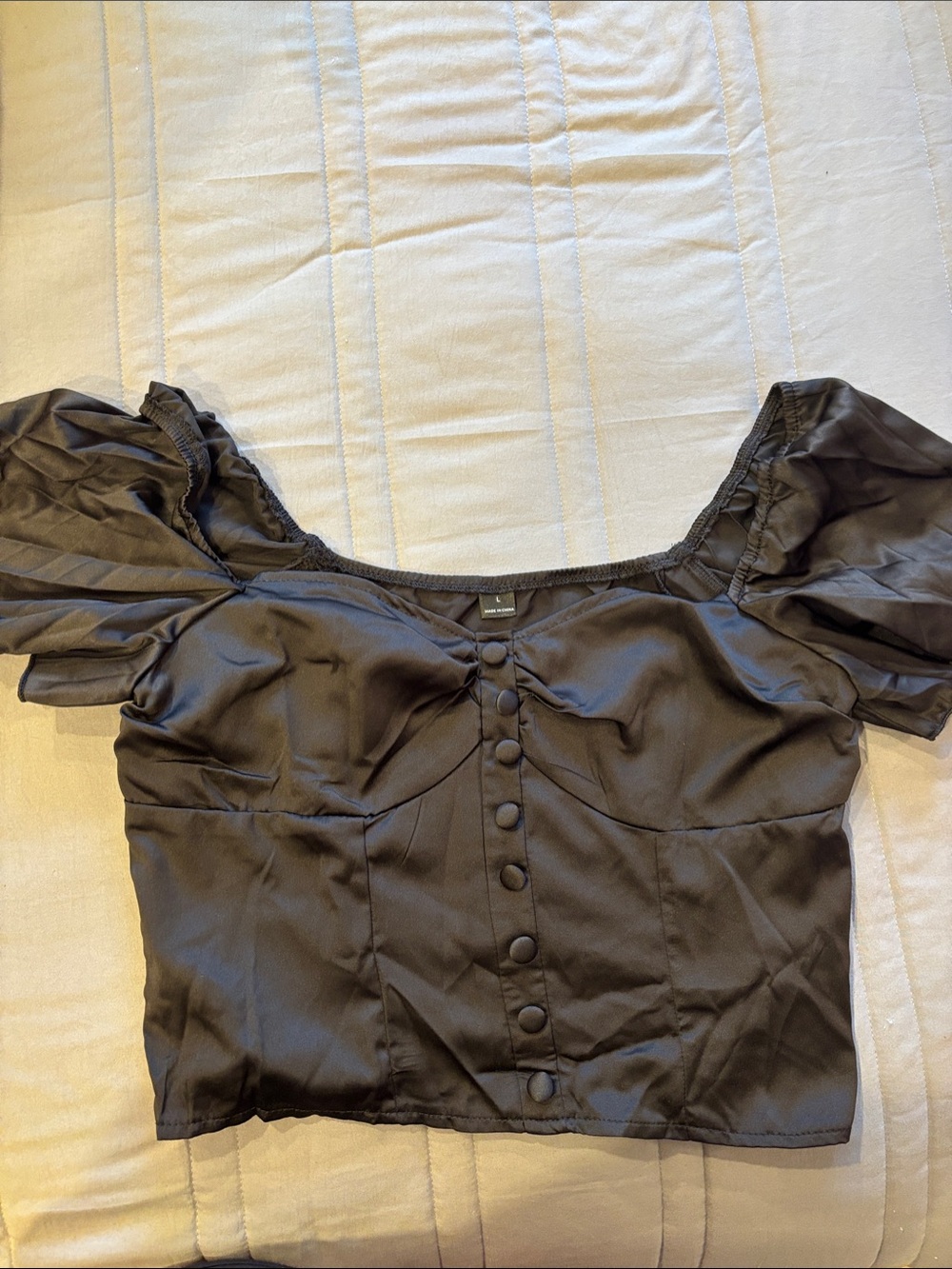 SHEIN Black Puff Sleeve Button Front Satin Crop Top